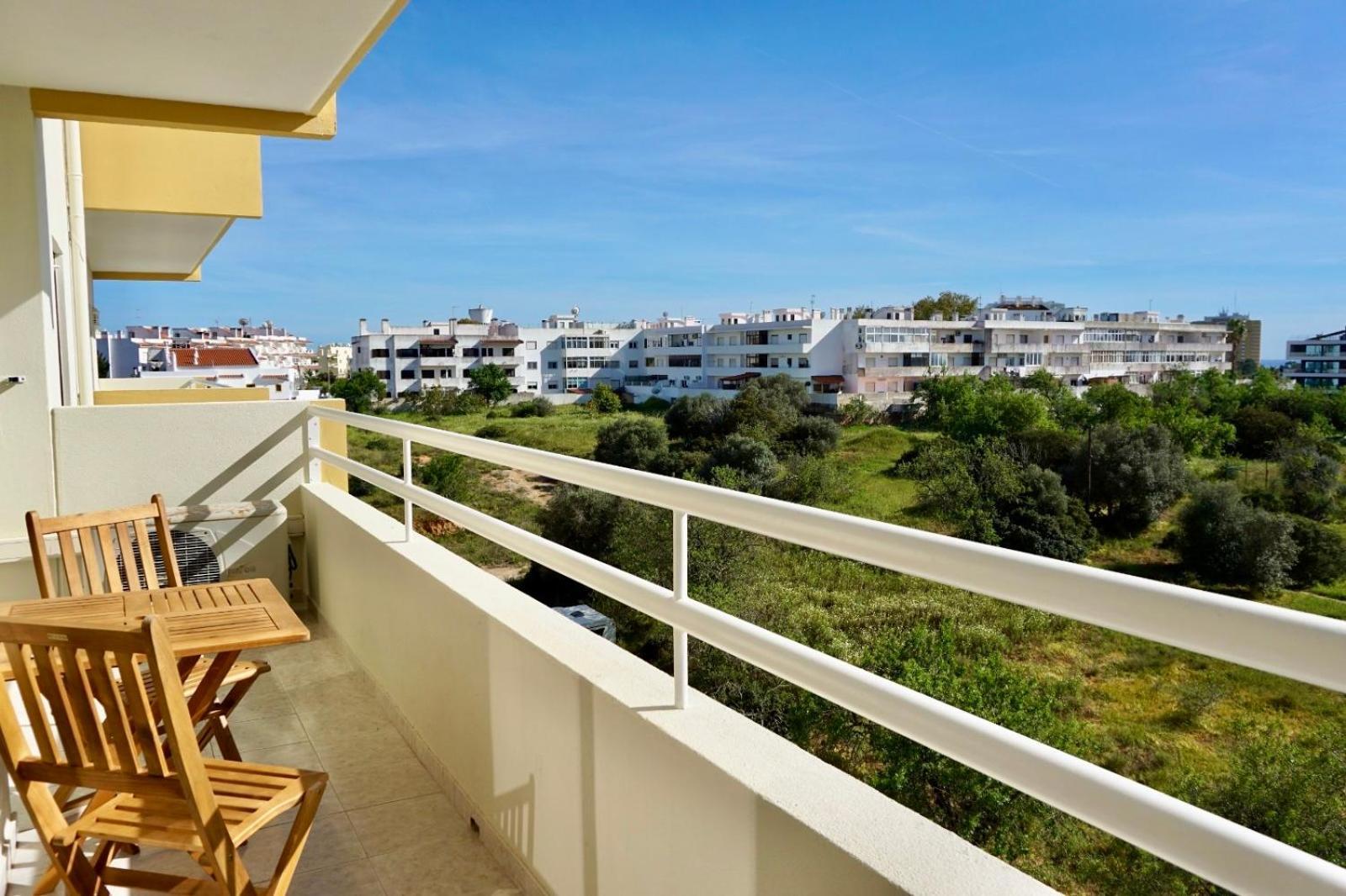 Cozy Alvor Retreat - Sunset Balcony, Wi-Fi & Ac Apartment Luaran gambar
