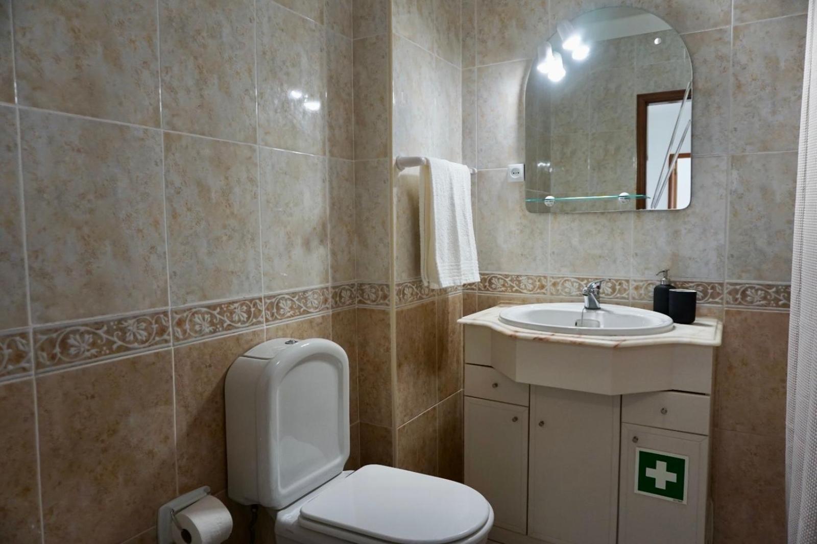 Cozy Alvor Retreat - Sunset Balcony, Wi-Fi & Ac Apartment Luaran gambar